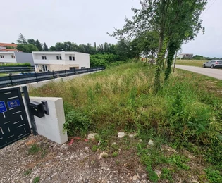 Telek Juršići, Svetvinčenat, 693 m2