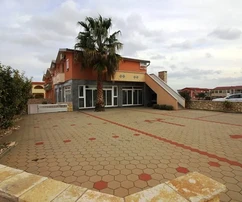 Immeuble résidentiel et commercial Vir