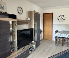 Apartmán s dvoma spálňami, mestská voda a kanalizácia