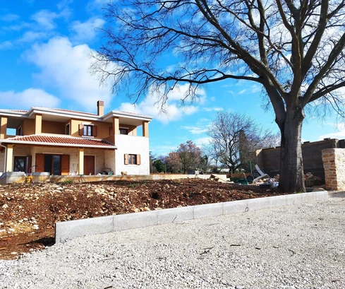 Isztria, Poreč: Kővilla tengerre néző kilátással