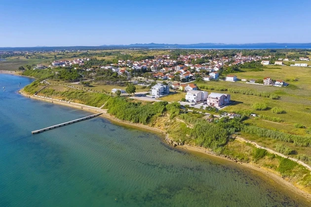 Primera línea al mar - Privlaka - 550m2