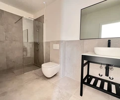 Moderna casa a un piano con piscina in vendita a Labin in Croazia