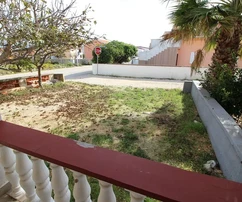 Erdgeschosswohnung mit großer Terrasse
