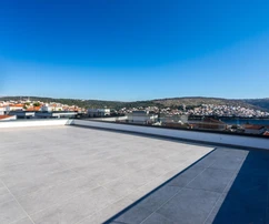 Moderný trojizbový byt na predaj s výhľadom na more v Chorvátsku