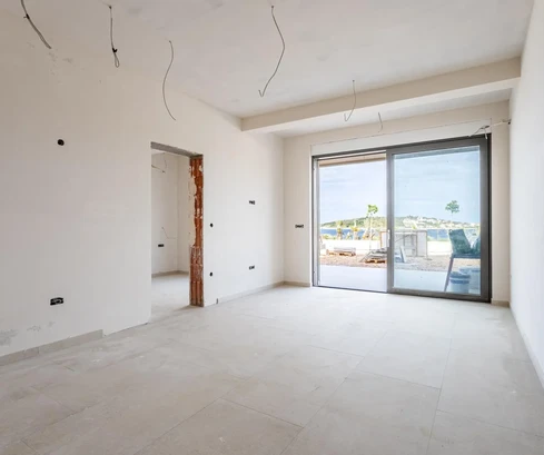 Sevid, jednopokojový byt na prízemí v prvej línii pri mori