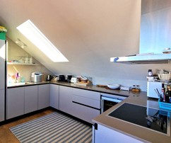 Beeindruckendes zweistöckiges Penthouse in Strandnähe auf Brač zu verkaufen