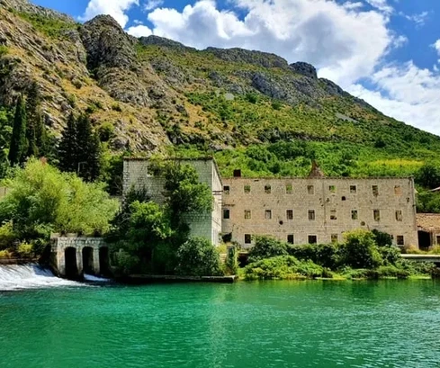 Nehnuteľnosť pri rieke v Dubrovníku