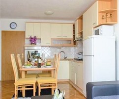 Charmant Appartement Ciovo 2 Chambres avec Balcon