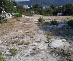 Marina, Vinišće, terrain constructible de 483 m2, à 160 m de la mer et de la plage