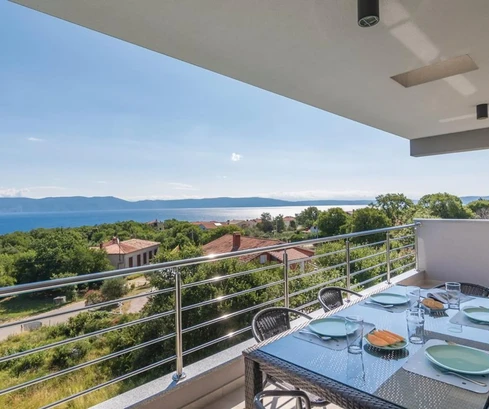 Tengerre néző otthon Rašában eladó Horvátországban