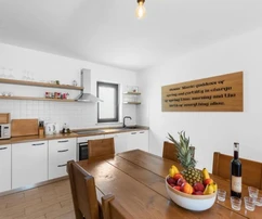 ¡TRES VILLAS AMUEBLADAS CON PISCINA, EN UNA ZONA TRANQUILA!