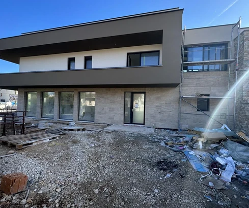 Maison jumelée spacieuse à vendre à Marčana en Croatie