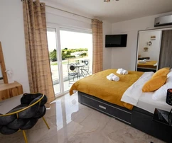 Villa moderna en venta en una zona tranquila de Pula, Croacia