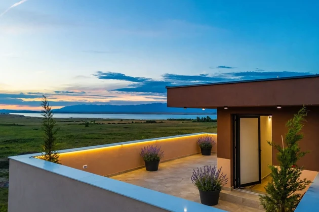 Ottima opportunità - appartamento duplex con terrazza sul tetto e piscina - 400 m dal mare