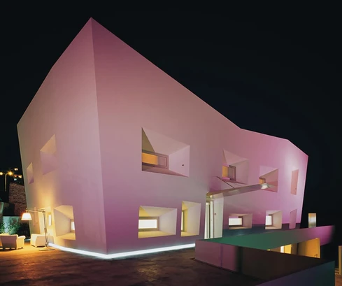 Obchodná budova na predaj v Pule s výhľadom na more v Chorvátsku