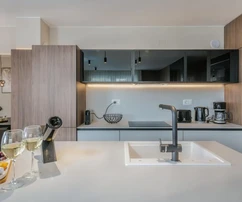 APARTAMENTO ATRACTIVO CON PISCINA Y JARDÍN, A 200 M DE LA PLAYA.