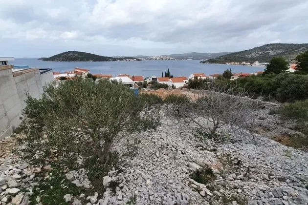 Rogoznica, Ljoljinica, building plot 1034 m2, 200m from the sea, view