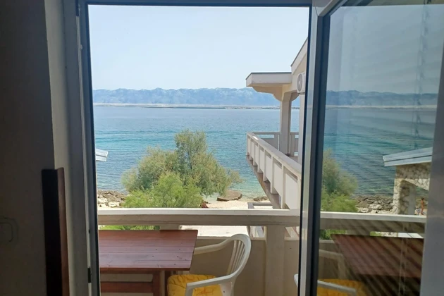 Doppelhaushälfte mit Meerblick auf Vir zu verkaufen in Kroatien