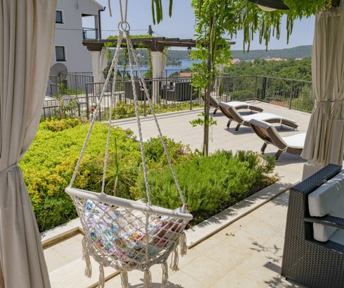 Brac Villa with Pool and Sea Views, 4 Luxury Apartments