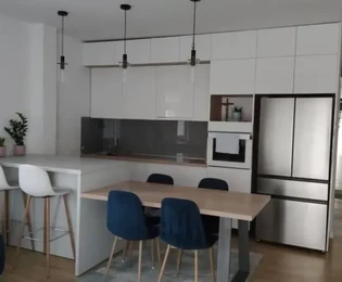 Trogir, Soline, háromszobás, 100 m2-es lakás tengerre néző kilátással, 2 parkolóhellyel