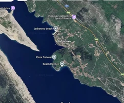 Tre appartamenti in vendita a Jadranovo: un'eccellente opportunità di investimento in Croazia