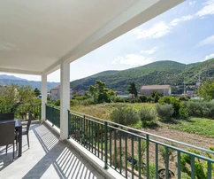 Modern otthon medencével eladó Rijeka Dubrovačka városrészben Horvátországban