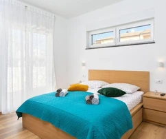 Maison moderne de plain-pied avec piscine à vendre à Pula en Croatie