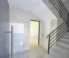 Vodice – appartement confortable au rez-de-chaussée, récemment rénové, avec jardin, à 300 m de la plage