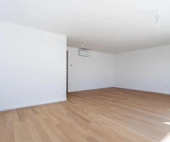 Vodice, NEW BUILDING, spacious apartment with yard in the town center, 148.24 m²