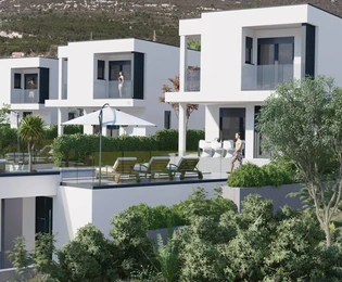 Urbana vila s bazenom na prodaju Kaštela