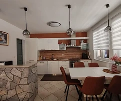 Квартира на первом этаже, остров Крк, район Крк – терраса 40 м²!
