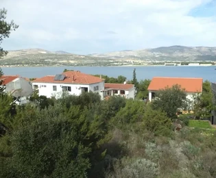 Ciovo, Arbanija, terreno edificabile 485 m2, a 100 m dal mare, vista