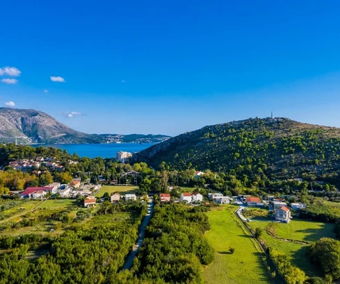 <p>Progetto lotto edificabile di 3000 m2 - Contea di Dubrovnik</p>
