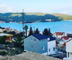 Vis, Vis, samostatně stojící dům 130 m2 s výhledem na moře, 300 m od moře