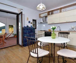 Luxusní vila v Rogoznici s bazénem a výhledem na moře na prodej