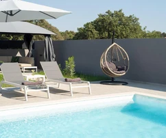 Modernes Haus mit Pool in Nin zu verkaufen in Kroatien