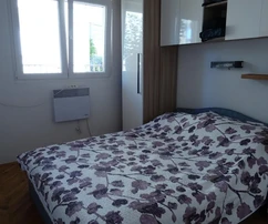 Prostorný dům s bazénem na prodej v Rogoznici, část Ražanj v Chorvatsku