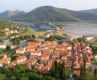 Casa in pietra in vendita nel cuore di Stone in Croazia