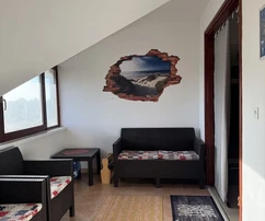 Apartamento con dos dormitorios, agua de la ciudad y alcantarillado