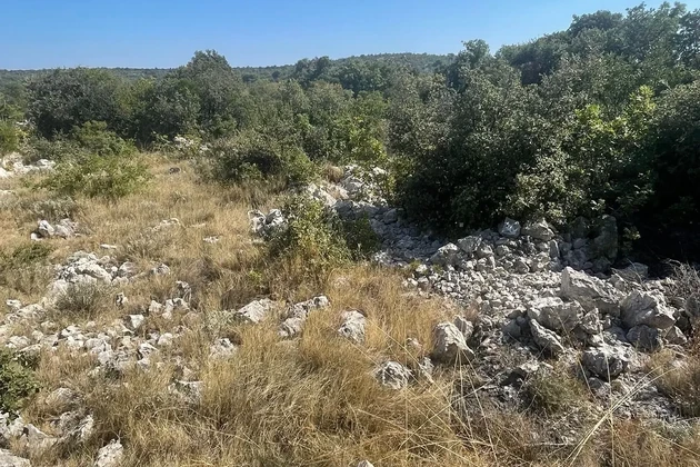 Dvornica, Donji Modrići, building plot 2121m2