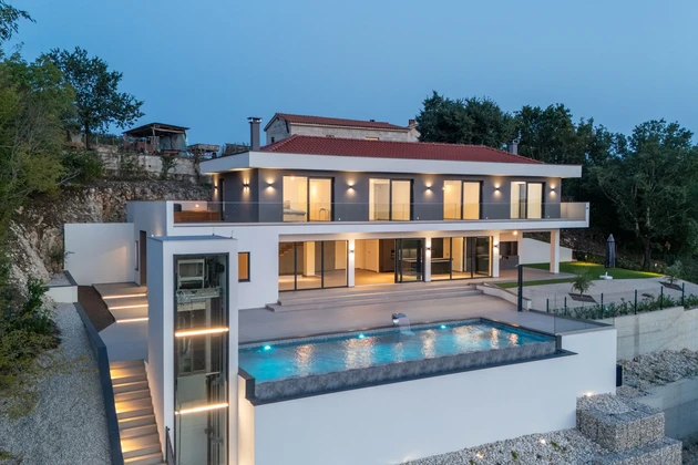 Istria, Poreč: Luxury villa with view and spa area