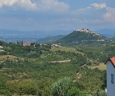 Участок Мотовун, 1 400 м2
