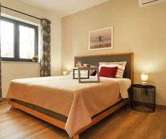 Amplia villa con piscina disponible en Ližnjan, Croacia