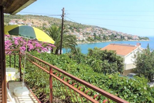 Charmantes Haus mit Meerblick in der Bucht Čiovo zu verkaufen