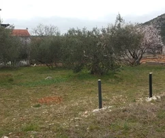 Marina, Poljica, Baugrundstück 850 m2, 170 m vom Meer entfernt