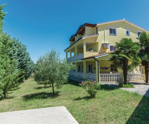 Luxusná apartmánová vila na predaj pri Poreči v Chorvátsku