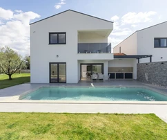 Istria, Porec: Modern house with pool and sea view