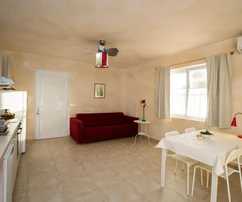 Rab, Barbat, dvojizbový byt 200 m od mora, 93 m²