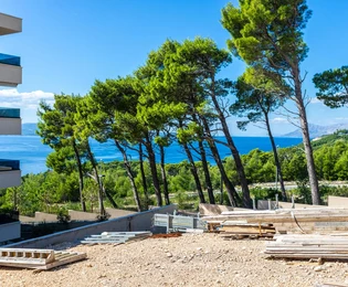 Makarska, appartamento con vista mare, trasformato in due appartamenti con una camera da letto, nuova costruzione