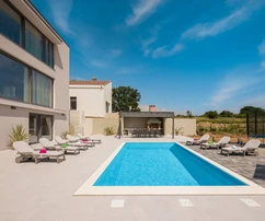Casa Poljica, Nin, 490,35 m²